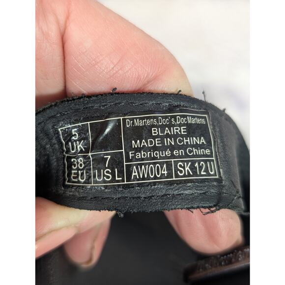 Blaire Hydro Leather Strap Sandals sz 7/38
$100 - Picture 6 of 10